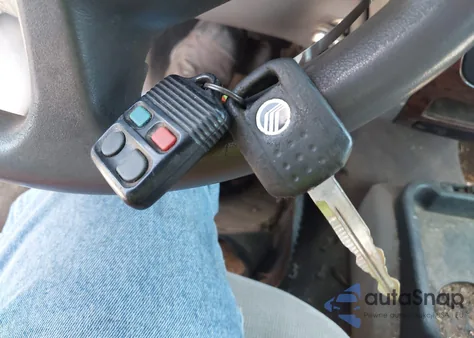 2001 Mercury Sable Gs from USA, damaged, VIN 1MEFM50U31A628773